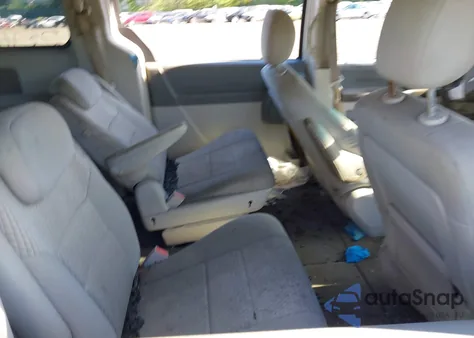 2008 Chrysler Town & Country Lx z USA, uszkodzony, nr VIN 2A8HR44H28R628524